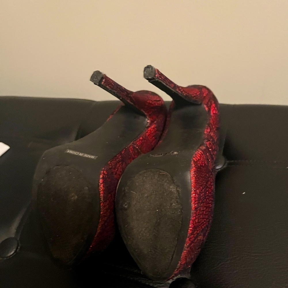⭐️ Sexy black and red lace high platform heels 👠- size 6 - Picture 9 of 10